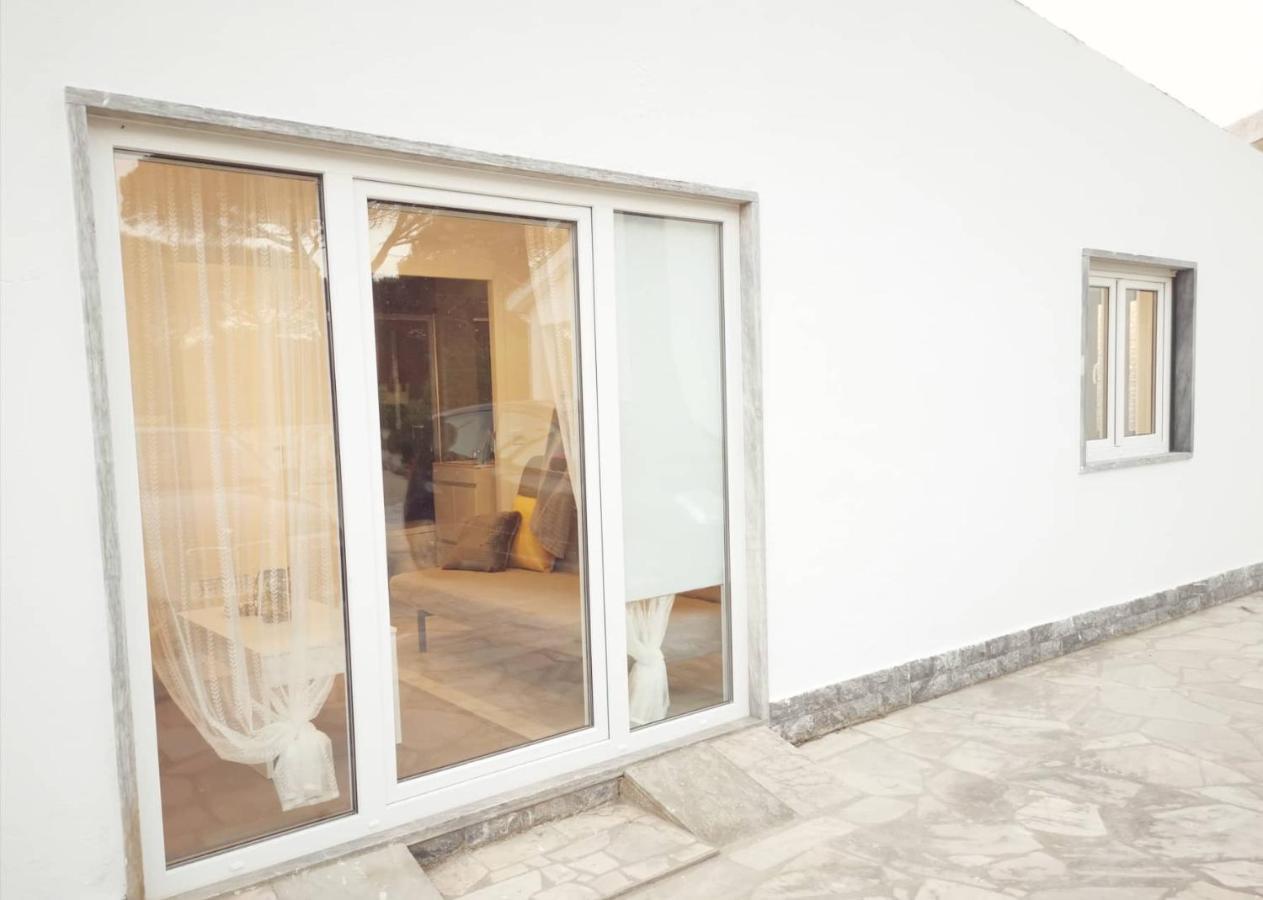 Small House With Private Park And Yard Terrugem Esterno foto